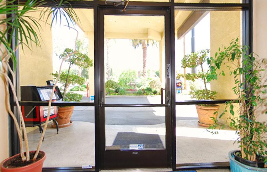 California Inn And Suites 베이커즈필드 외부 사진