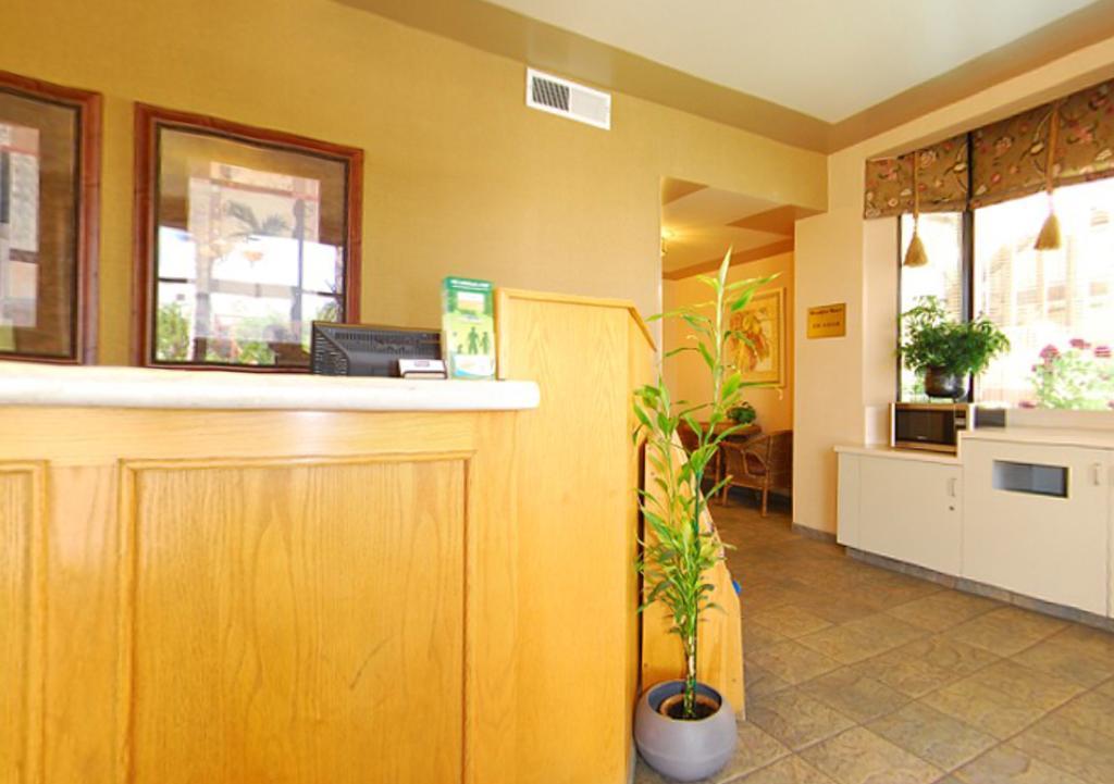 California Inn And Suites 베이커즈필드 외부 사진