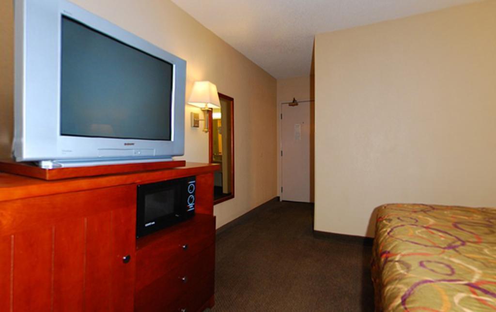 California Inn And Suites 베이커즈필드 외부 사진
