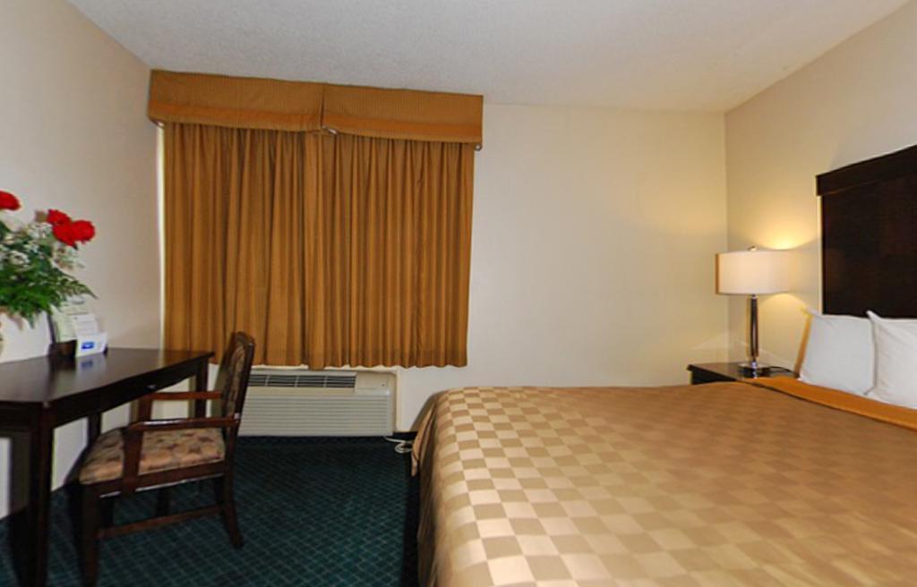 California Inn And Suites 베이커즈필드 외부 사진