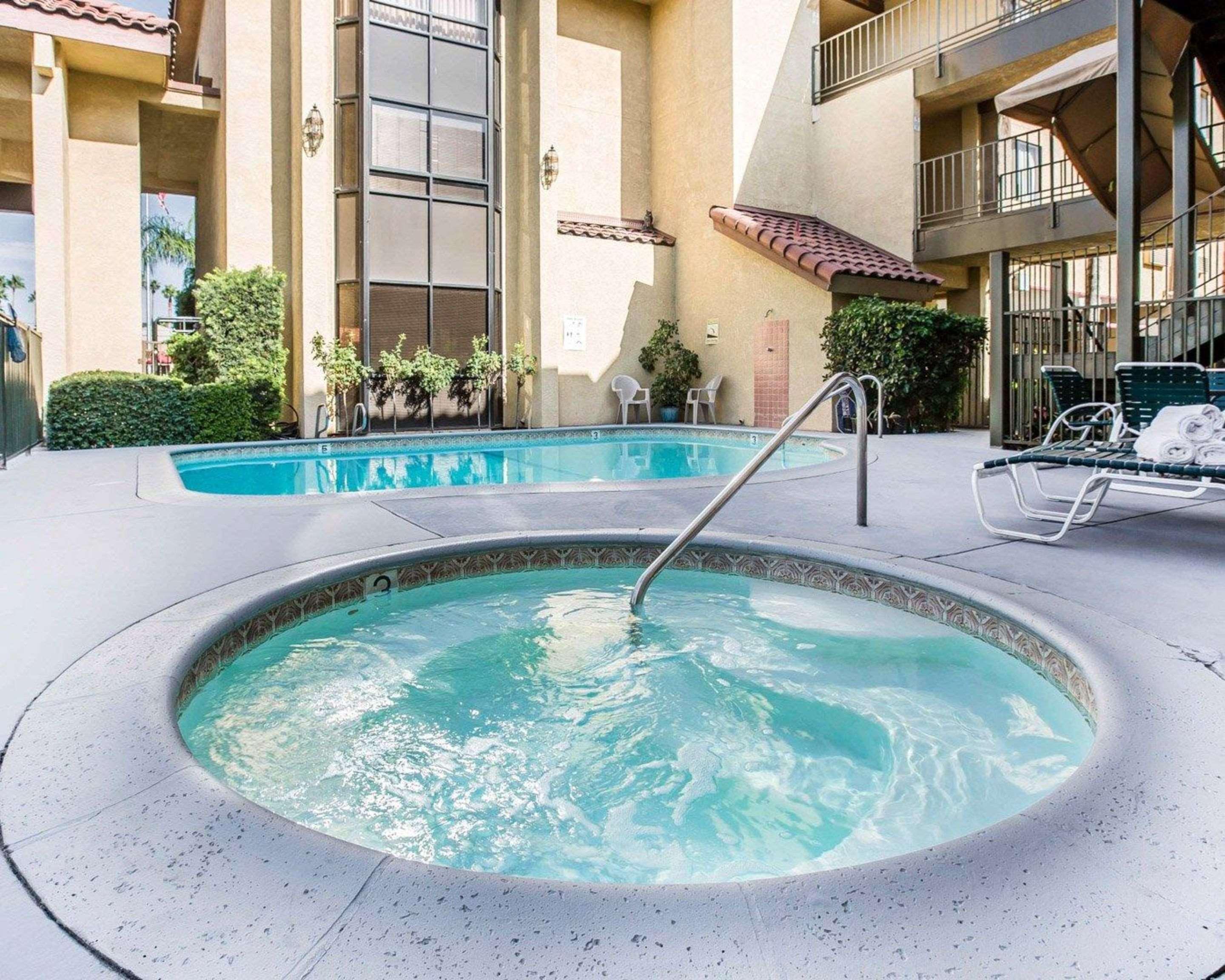 California Inn And Suites 베이커즈필드 외부 사진